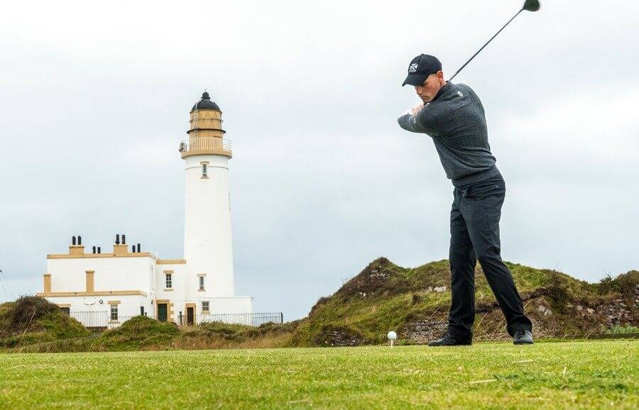 1713-483-Ayrshire-Golfer-Trump-Turnberry-Golf-Course-Lighthouse-900x578